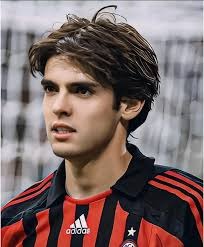 队报盛赞维蒂尼亚：他是巴黎的节拍器和新一代中场的完美代表